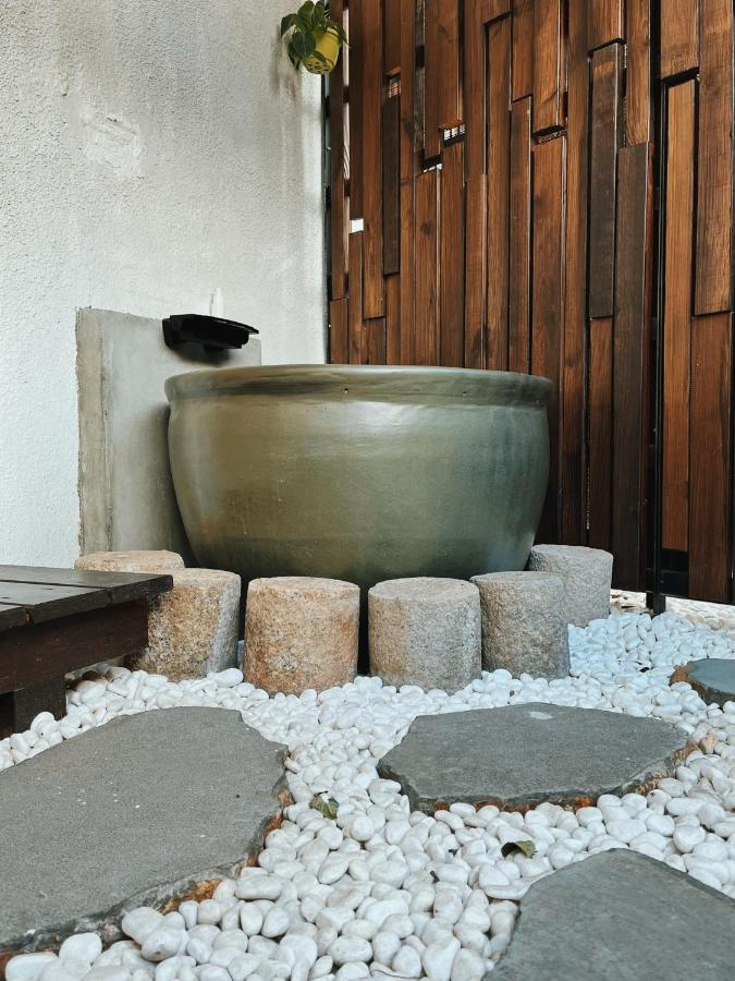 Isshoni House Apartment Tainan Exterior photo